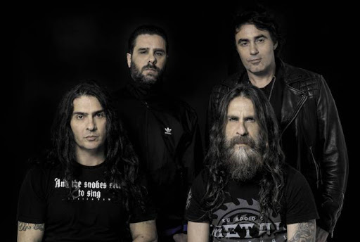 Shaman na campanha de agasalho do Mr. Rock