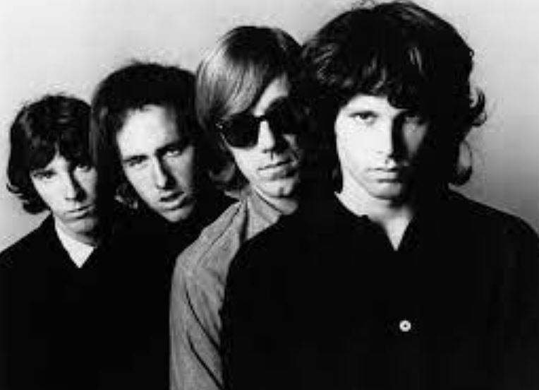 The Doors: confira a música “Love Me Two Times” com Taylor Hawkins nos vocais