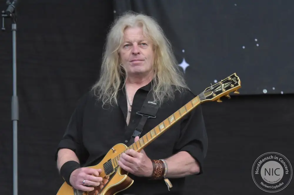Roland Grapow (ex-Helloween) realiza três shows no Brasil em fevereiro