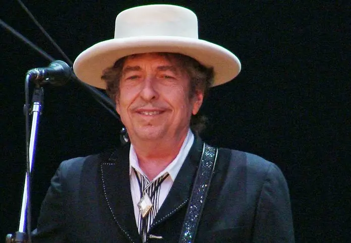 Bob Dylan anuncia turnê com proibição de câmeras e celulares