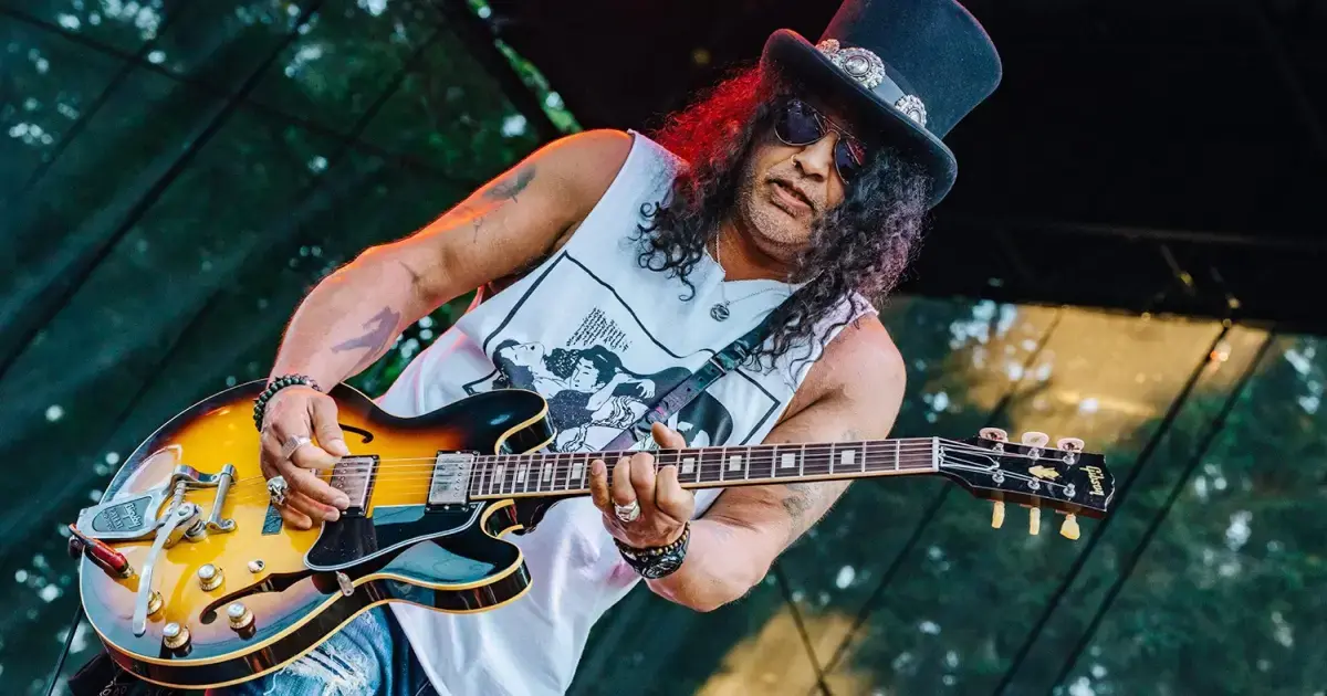 Slash revela o que pensa sobre ‘guitarristas do Instagram’: ‘Muito complicado’