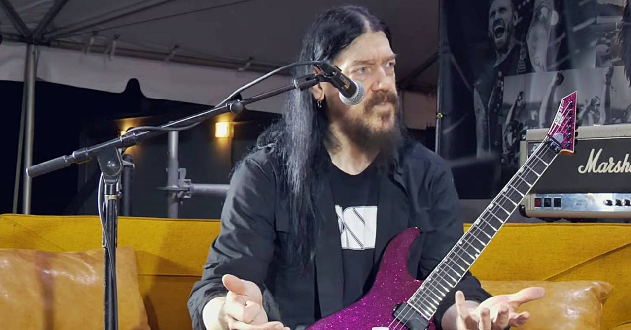 A curiosa razão pela qual MICK THOMSON só usava guitarras baratas no início do SLIPKNOT