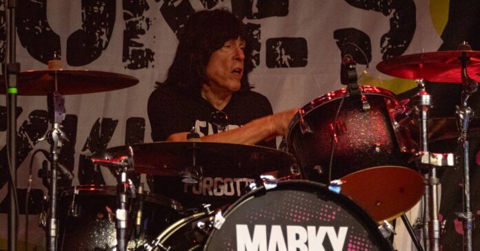 Marky Ramone anuncia shows no Brasil para abril de 2025
